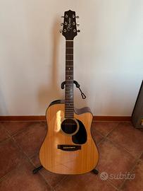 Chitarra acustica Takamine