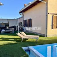 Elegante villa completamente ristrutturata con pis