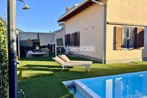 Elegante villa completamente ristrutturata con pis