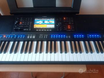 Tastiera workstation arranger Yamaha SX720