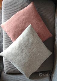 2 cuscini completi di imbottitura 