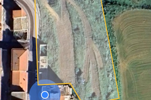 Casale antico e terreno edificabile