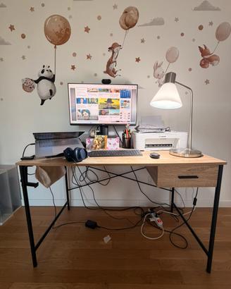 Scrivania mini per angolo pc