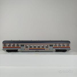 2 vagoni passeggeri livree navetta Lima