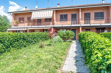 VILLA A SCHIERA A SAN GILLIO