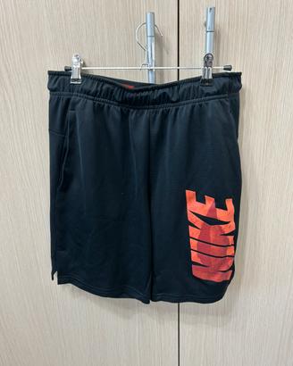 Pantaloncini Nike