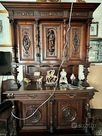 Credenza Neorinascimentale dell'Ottocento