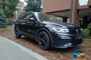 Volkswagen Tiguan 2.0 tdi R-Line 150cv dsg