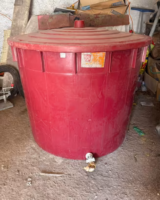 Mastello enologico vino 500 litri.