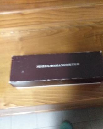 misuratore pressione manuale