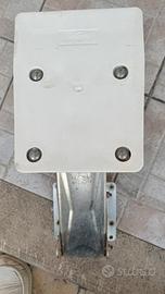 Supporto motore ausiliario