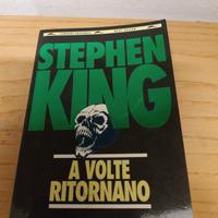 libro A VOLTE RITORNANO Stephen King