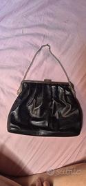 MAX&Co. borsa pochette nera in pelle con catena