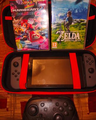 Nintendo Switch Completa di tutto con Joypad 