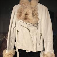 Giacca chiodo Halfon in pelle bianca e volpe Tg 42