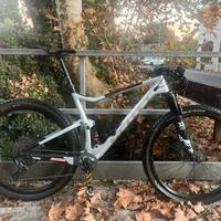 SCOTT SPARK RC – Full Carbon XC / Marathon