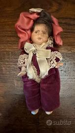 BAMBOLA DI PORCELLANA