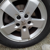 Cerchi e gomme Peugeot