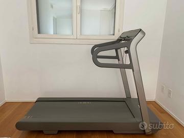 Tapis roulant Technogym MyRun originale e perfetto