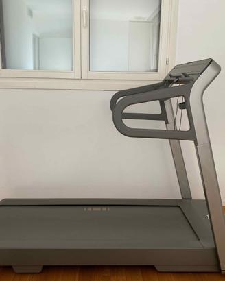 Tapis roulant Technogym MyRun originale e perfetto