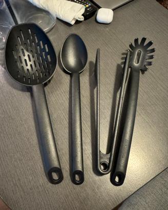 Set 4 utensili da cucina  e aprí scatole Tescoma
