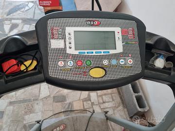 Componenti palestra con 3 panche e tapis roulant