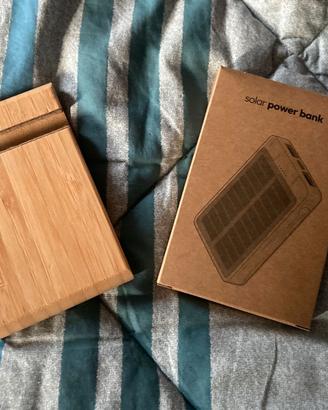 Solar power bank e stand per cellulare