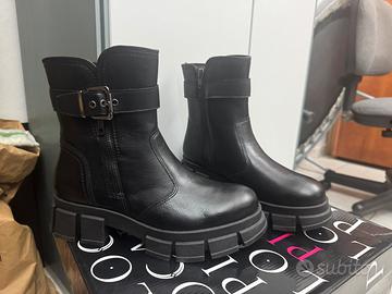 Stivali plocadi nuovi