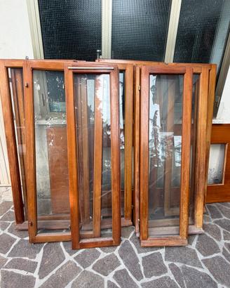 Finestre in legno usate