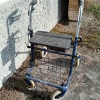 Trasportino per anziani