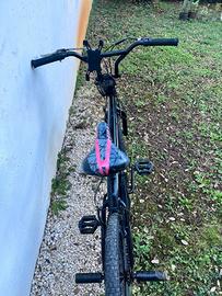 bicicletta BMX