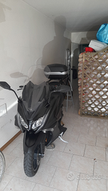 Kymco Ak 550 tenuto bene