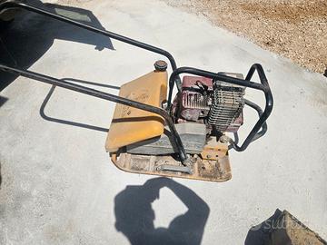 piastra vibrante wacker