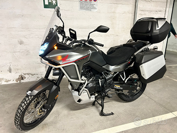 HONDA Transalp 750 cc del 2023
