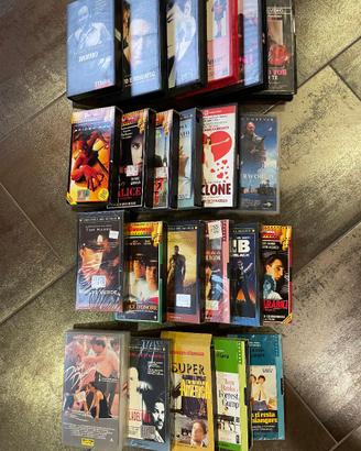 VIDEOCASSETTE VHS