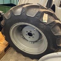 4 PNEUMATICI BKT NUOVI