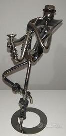 MUSICISTA SAX SCULTURA METALLO VITI PERNI BULLONI