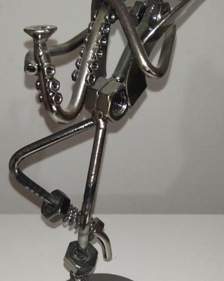 MUSICISTA SAX SCULTURA METALLO VITI PERNI BULLONI