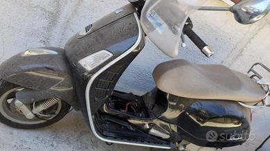 Vespa gts 250