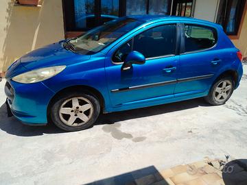 Peugeot  207 .1400 benzina