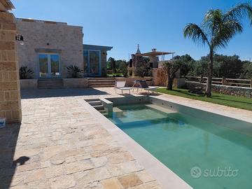 Stoneway Trulli & Pool