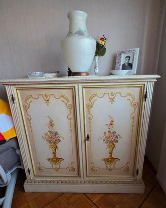 Mobile stile barocchetto veneziano