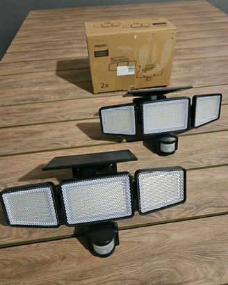 Set 2 Faretti Solari LED Philips da Esterno con se