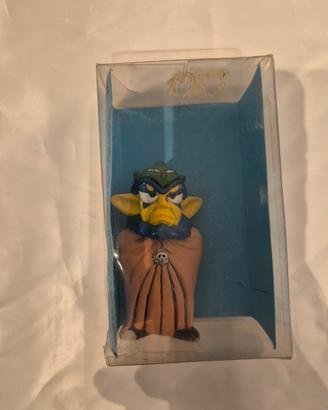 mini-personaggio da collezione di Re Vega