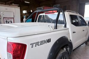 Nissan navara trek