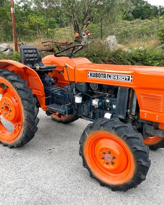 Trattore KUBOTA modello L 245 DT