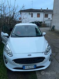 Ford fiesta bianca
