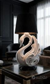 Lampada da tavolo a forma di cigno
