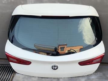 PORTELLONE POSTERIORE COMPLETO ALFA ROMEO Giuliett