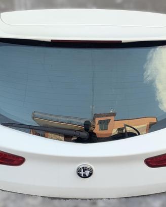 PORTELLONE POSTERIORE COMPLETO ALFA ROMEO Giuliett